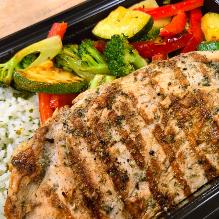 Chef Prepared Meals Delivered Straight to Your Door Every Week!